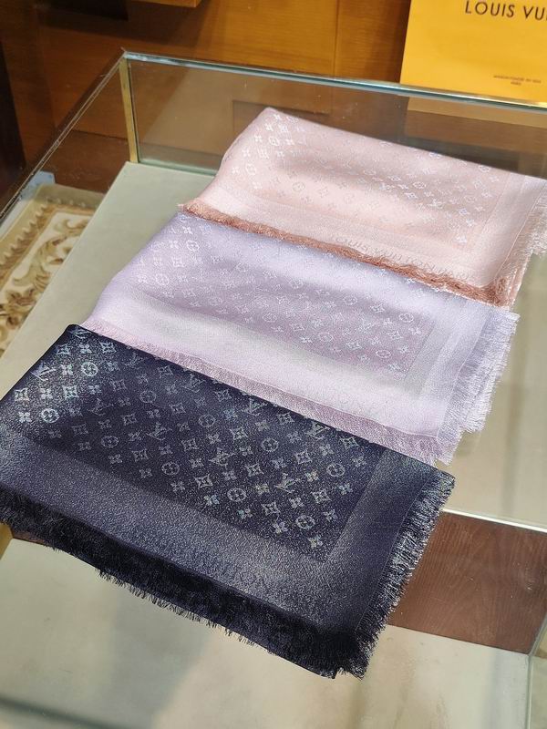 LV Scarf 139X139cm E121290